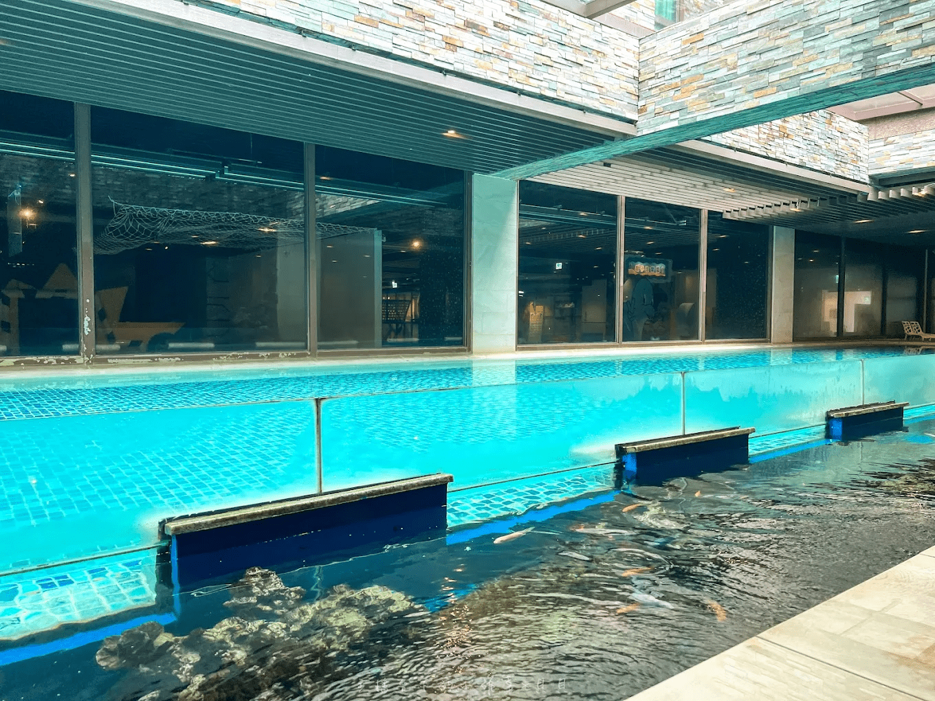 飯店內設施完善，適合全家人一起放鬆，享受悠閒時光。