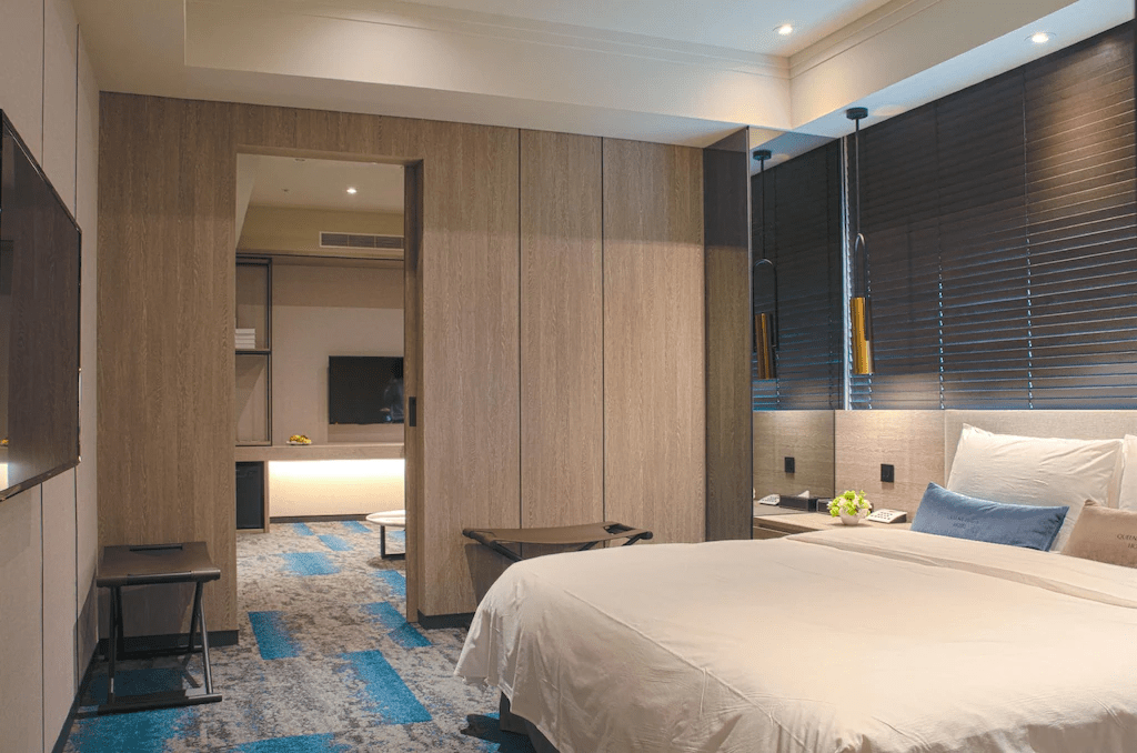 把行李放進台南永康的桂田酒店，在泳池邊與早餐時光之間感受旅行的緩慢