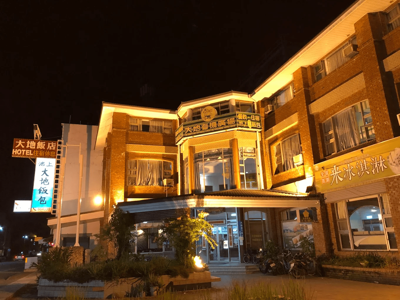 大地旅宿舒適的客房與良好的採光