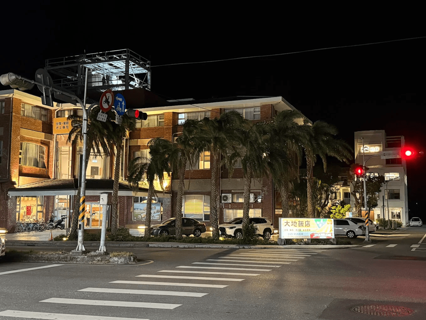 大地旅宿乾淨整潔的衛浴設施