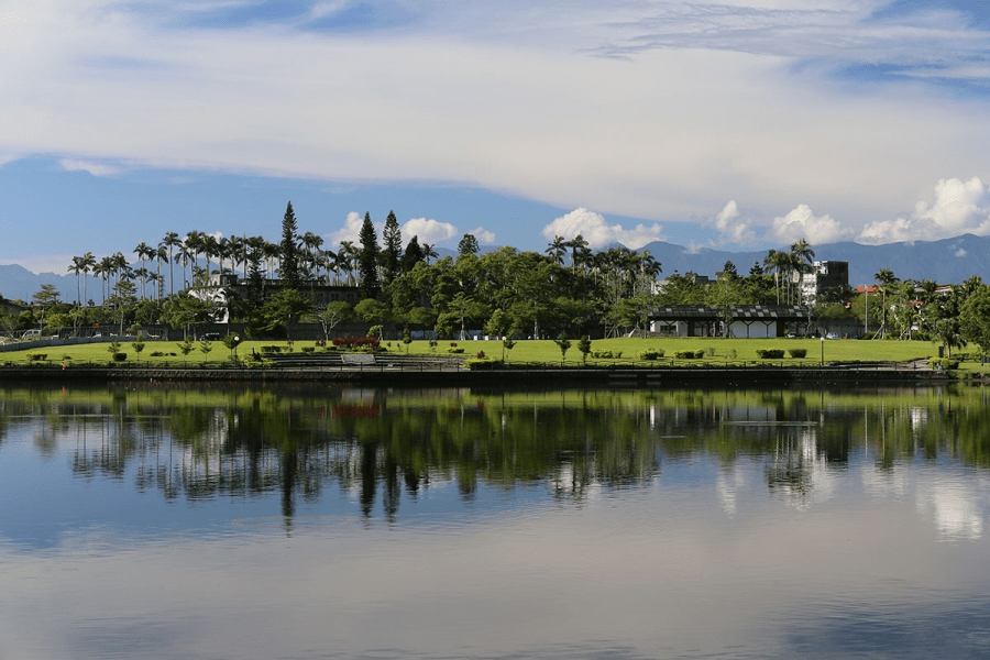 不趕行程的礁溪一日遊,沿著溫泉熱氣與美食香味走完一整天