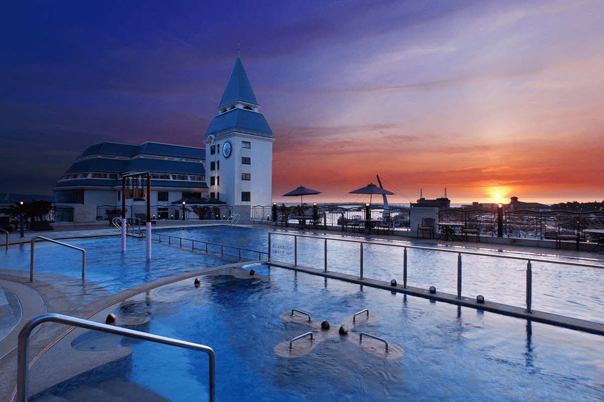 在海岸、城市之間來回切換，用福容大飯店串起一段不趕行程的台灣旅行