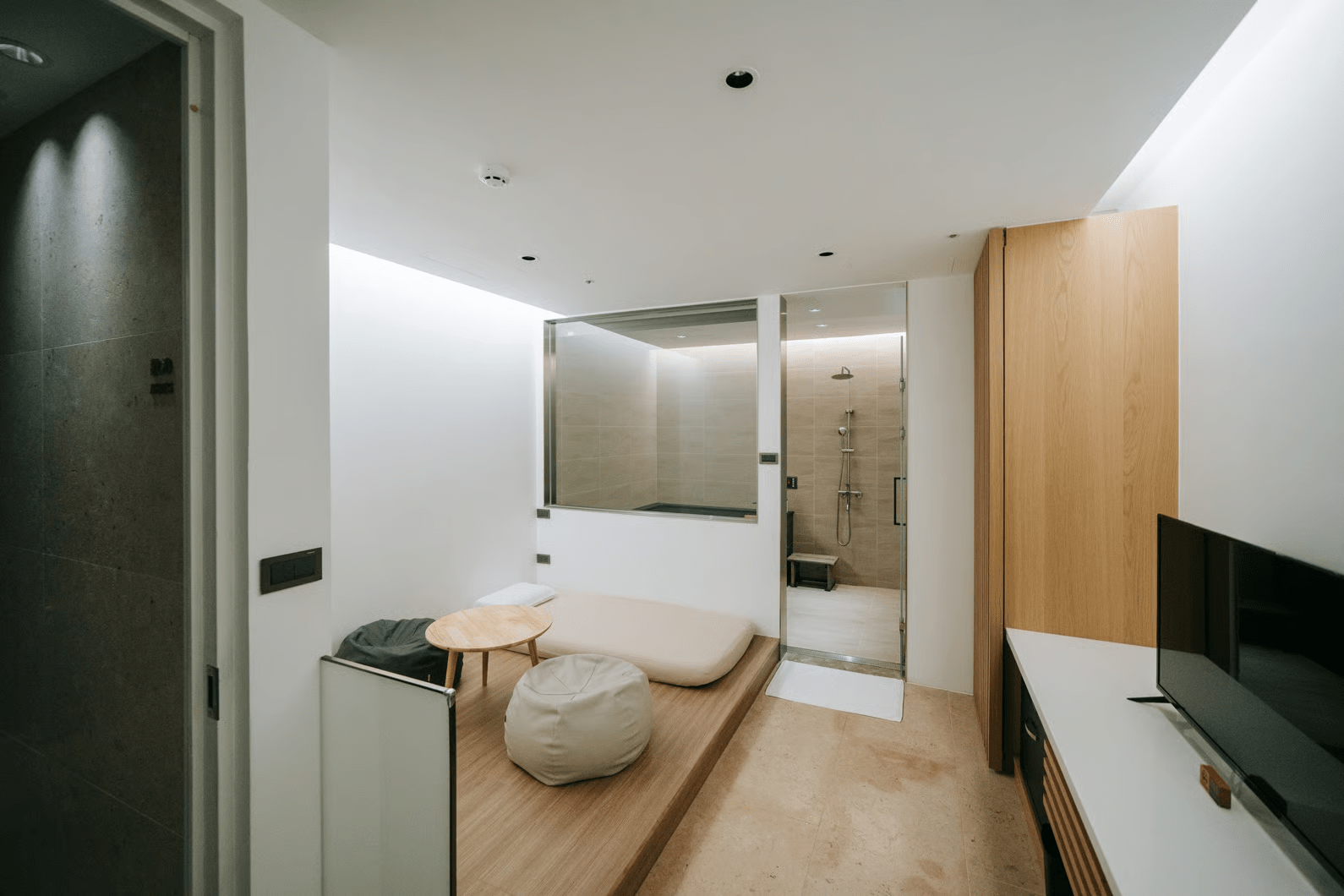 想泡湯卻不想趕行程，從北投到台東慢慢走，找到屬於自己的溫泉飯店