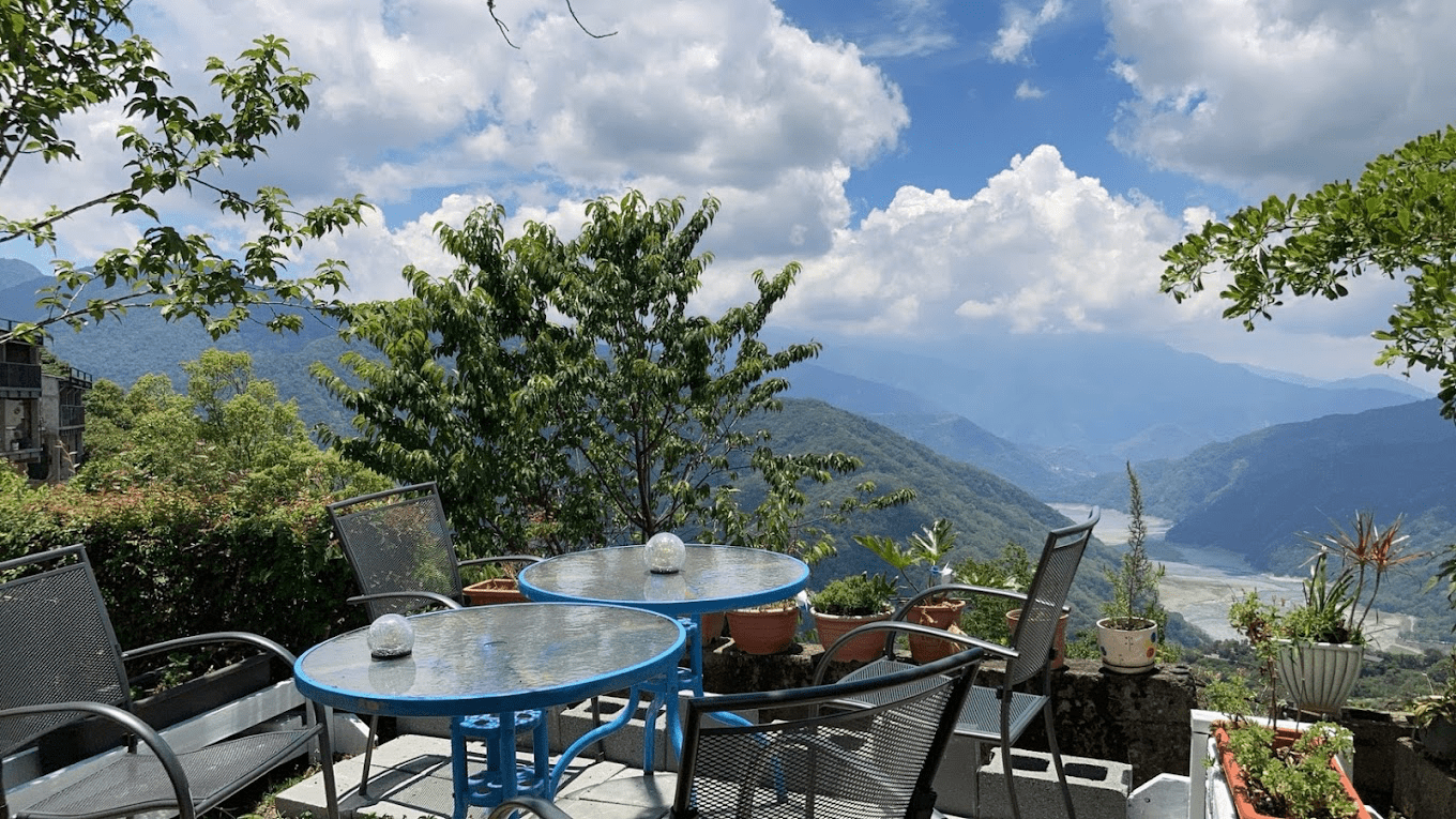 在雲海與山巒之間住一晚，清境把時間拉長，讓旅行慢慢變成生活的樣子