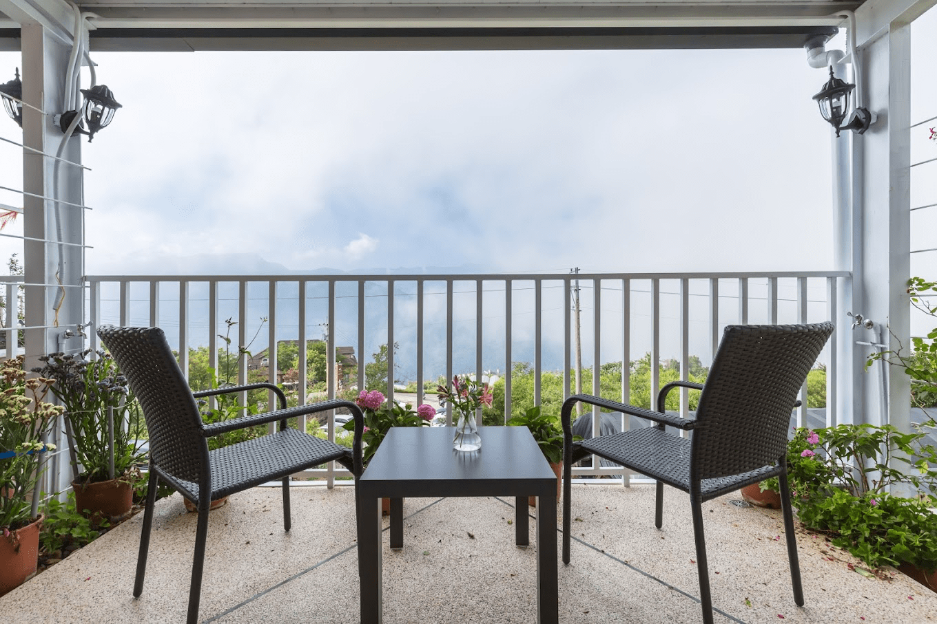 在雲海與山巒之間住一晚，清境把時間拉長，讓旅行慢慢變成生活的樣子