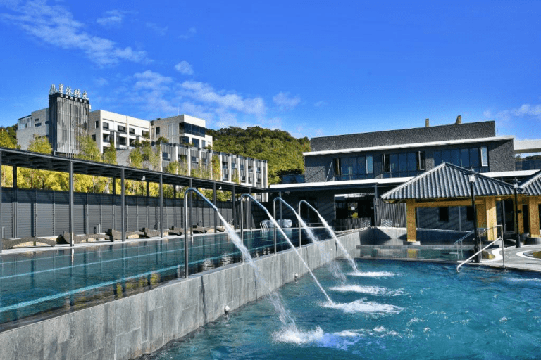 如果只想安靜住一晚，在苗栗的溫泉裡，慢慢住進享沐時光莊園渡假酒店