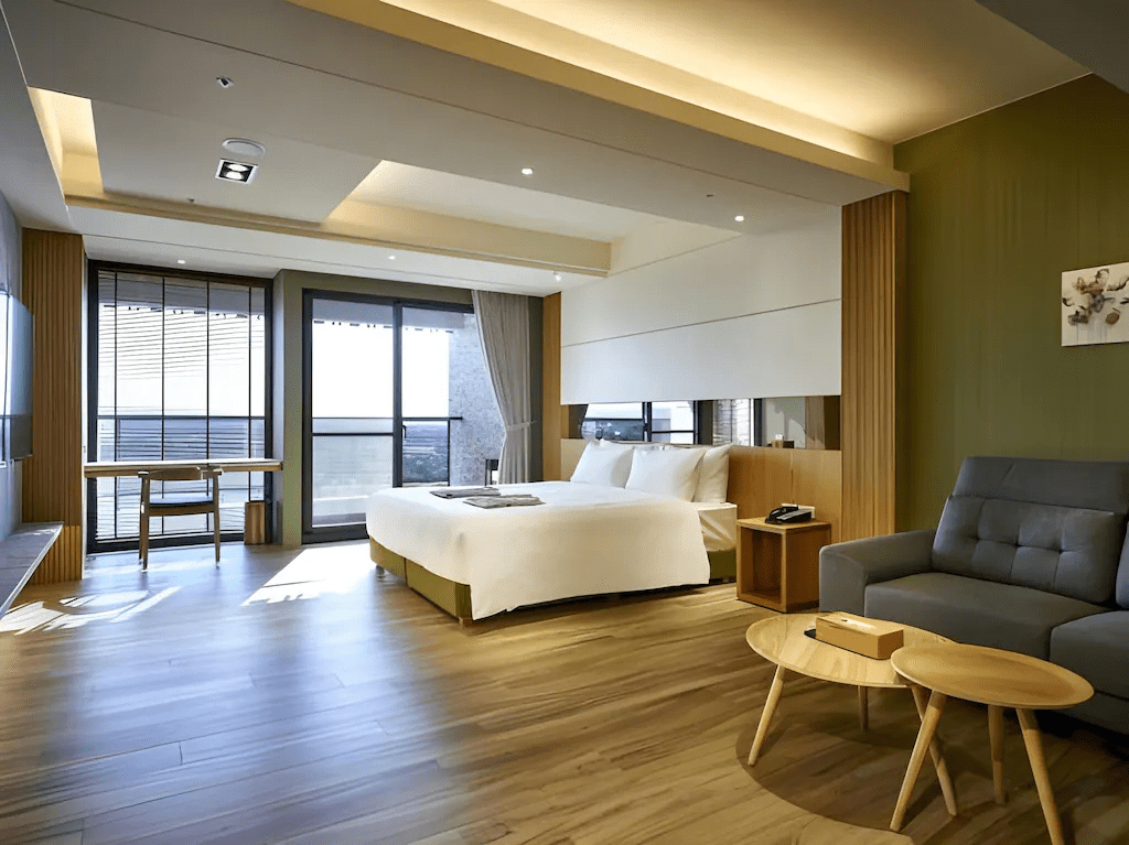 如果只想安靜住一晚，在苗栗的溫泉裡，慢慢住進享沐時光莊園渡假酒店