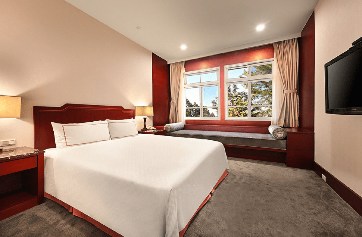 為了一次不必趕路的日出，我選擇在阿里山住進阿里山賓館