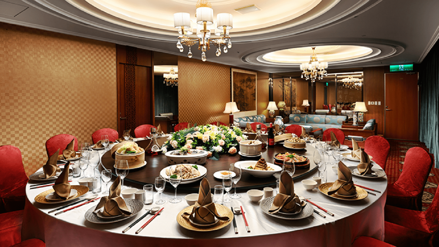 為了一次不必趕路的日出，我選擇在阿里山住進阿里山賓館