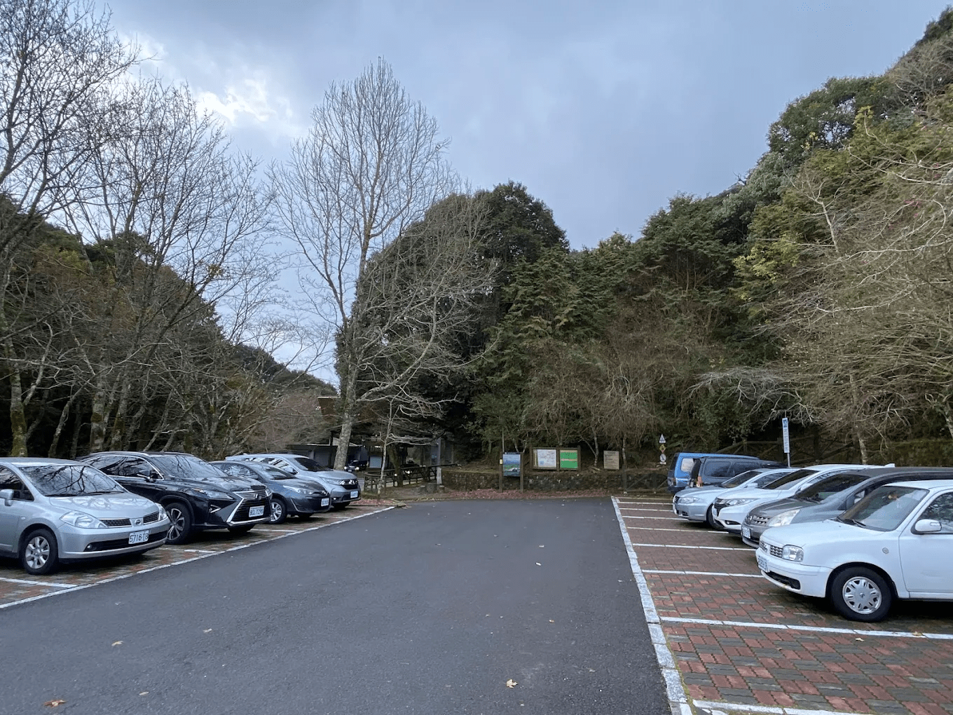 大雪山森林遊樂區停車場