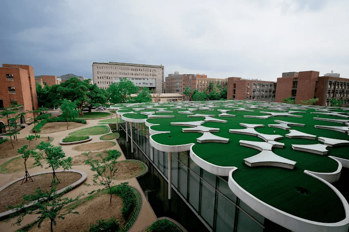 當文青把城市當成書頁，從北到南慢慢走進全台最美圖書館