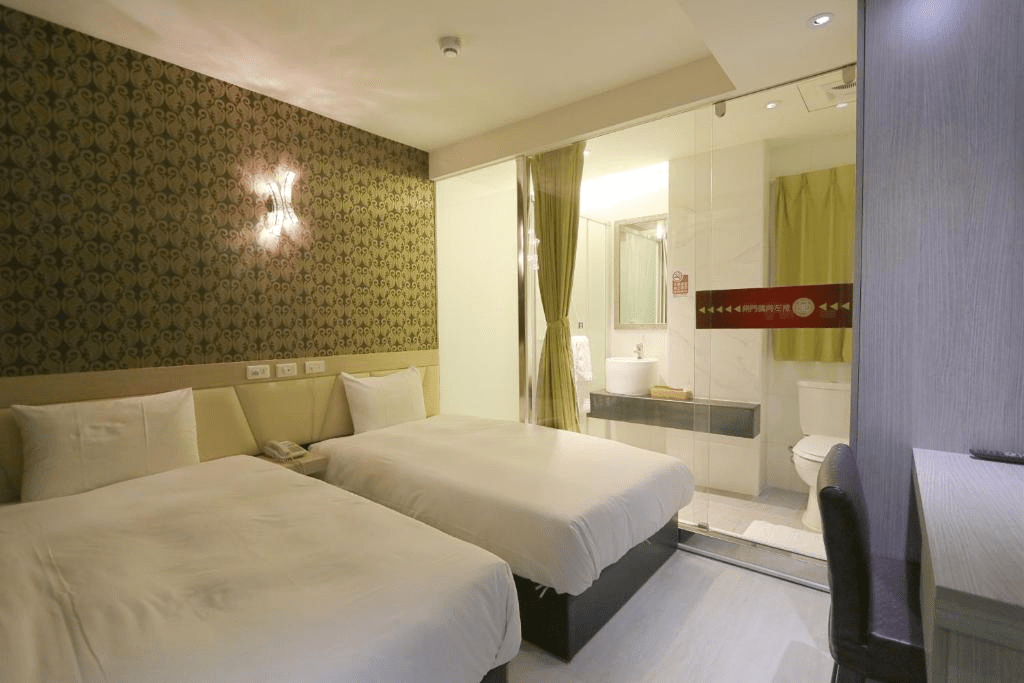 沿著港灣走進高雄住宿日常，在市心與海風之間找到讓旅程慢下來的落腳處