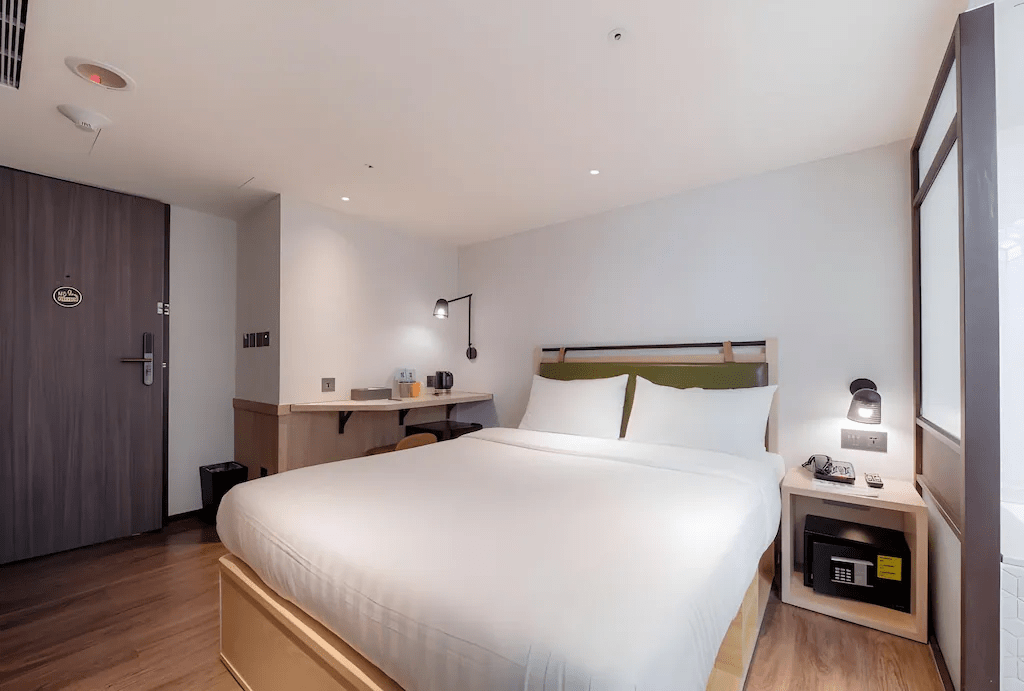 台北住宿推薦｜從車站燈光到高處夜景，找到適合自己的住宿節奏