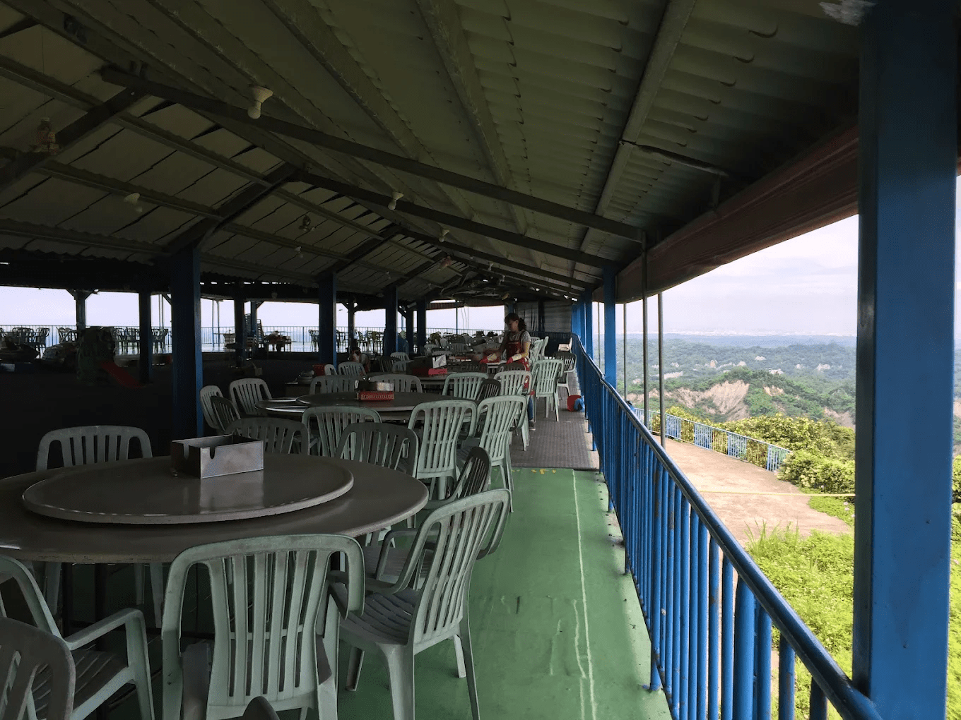 原創始老店308高地洪代表桶仔雞｜內門必吃土雞城，現烤爆汁香氣飄滿山城