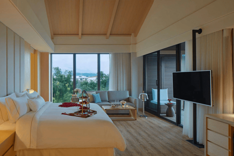 走進山海與溫泉之間的慢時光，用一晚住宿的選擇，重新認識宜蘭的節奏