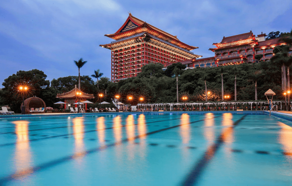 圓山大飯店戶外休閒設施與泳池區