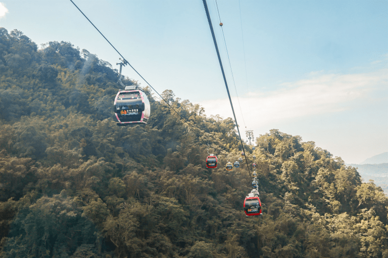 把腳步交給空中軌道，一趟日月潭纜車旅程，收藏從高處俯瞰的靜謐風景