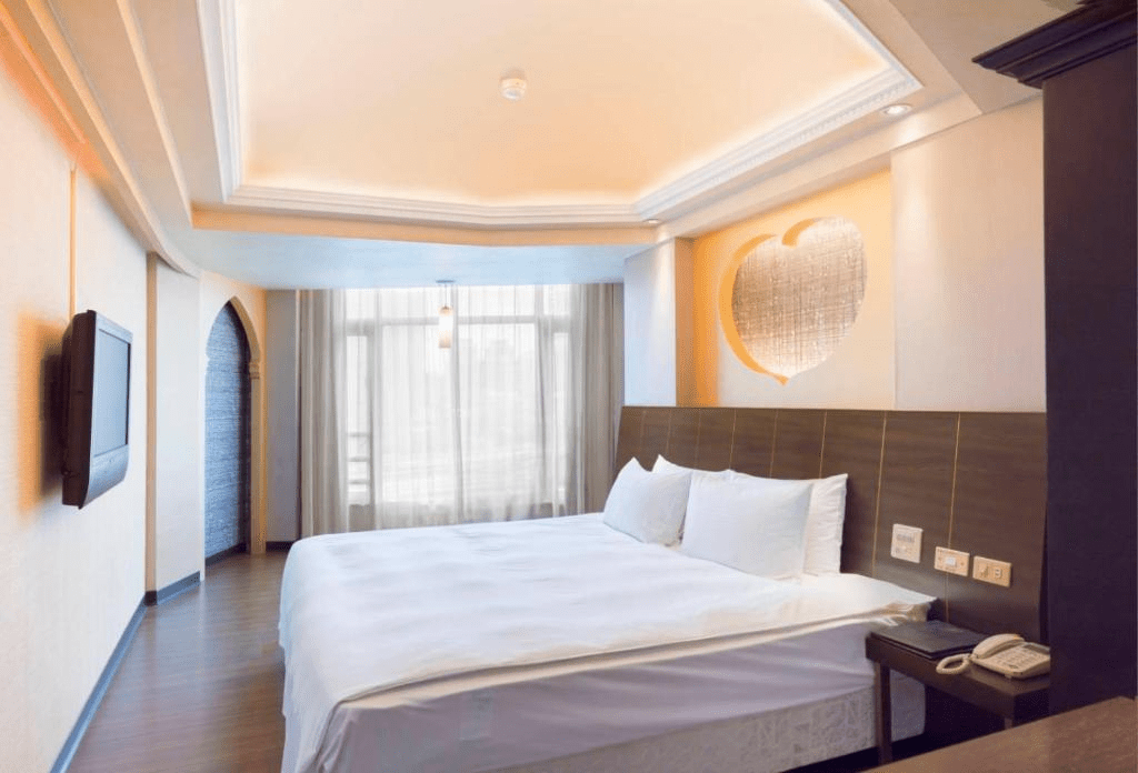 走過板橋的熱鬧與淡水的晚風，新北旅宿為行程留下一段柔軟的停留