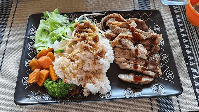 沿著北橫轉進桃園復興區，在羅浮溫泉的山景水氣裡慢慢把身體放鬆下來