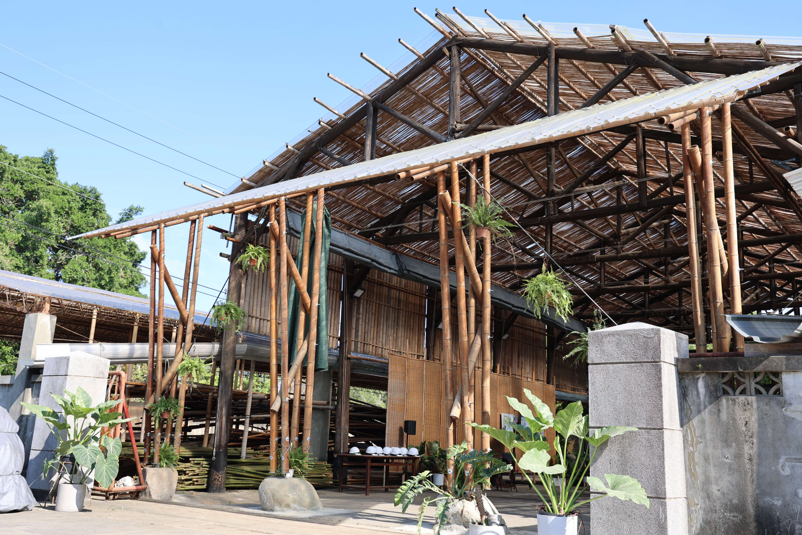 夕陽餘暉下的斗六糖廠竹創基地,展現出一種適合放慢腳步的城市療癒感