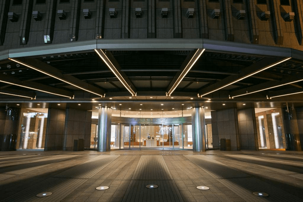 在新竹市中心慢慢住一晚,新竹國賓大飯店把高樓夜景與餐桌時間一起留下來