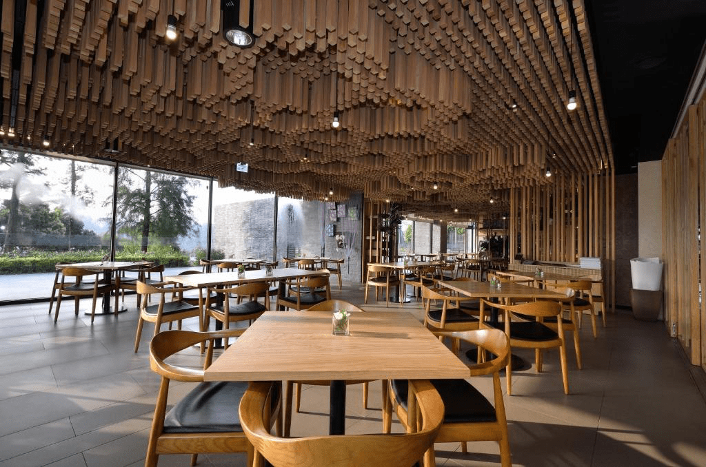 山景與暖湯交織的靜謐夜晚，在台中日光溫泉會館住一晚把日常交給時間