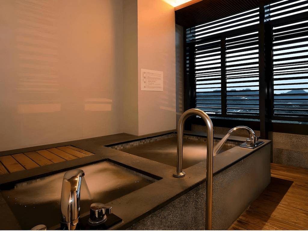 山景與暖湯交織的靜謐夜晚，在台中日光溫泉會館住一晚把日常交給時間