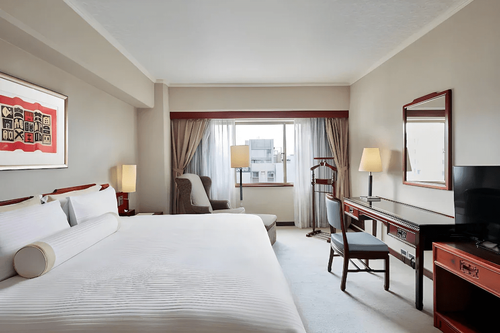 在台北市中心找回安靜的住宿時刻，住進仁愛路的台北福華大飯店，讓行程自然延伸