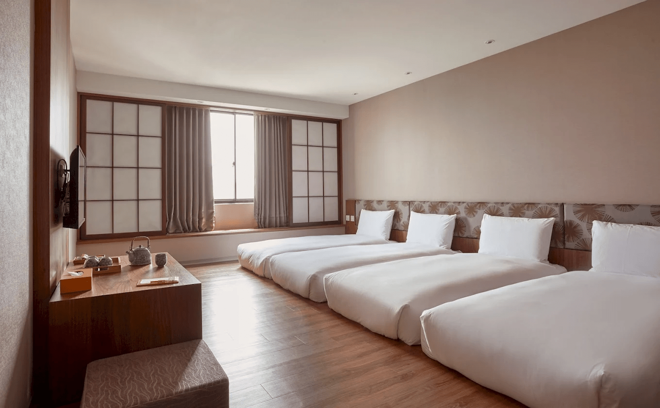 抵達嘉義後不趕行程，住在夜市與車站之間，用一晚把阿里山前的節奏排順