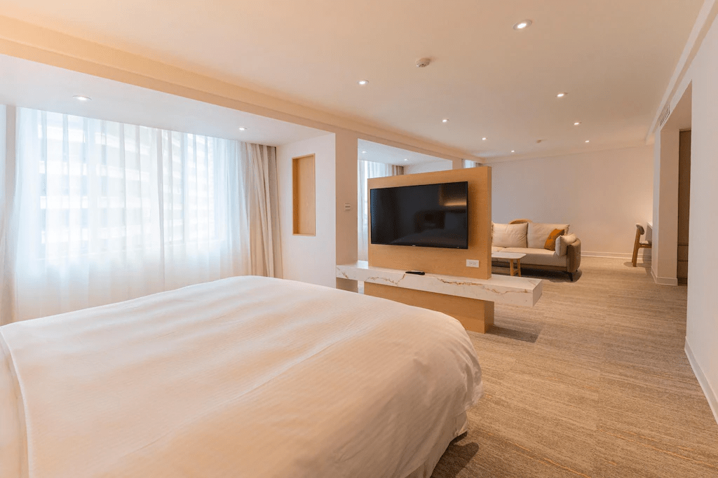 不必趕路的一晚，從台南火車站出發，在台南大飯店把行程慢慢展開