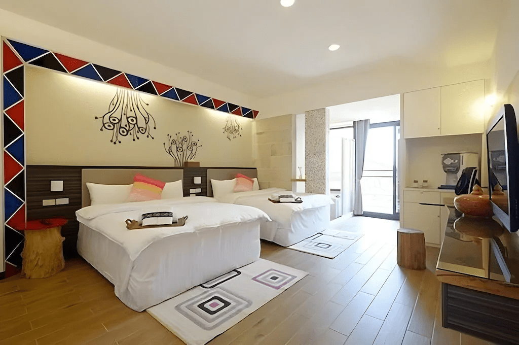 秋冬走上阿里山，在雲海升起的清晨與木屋安靜的夜裡，住一晚剛好的山居節奏