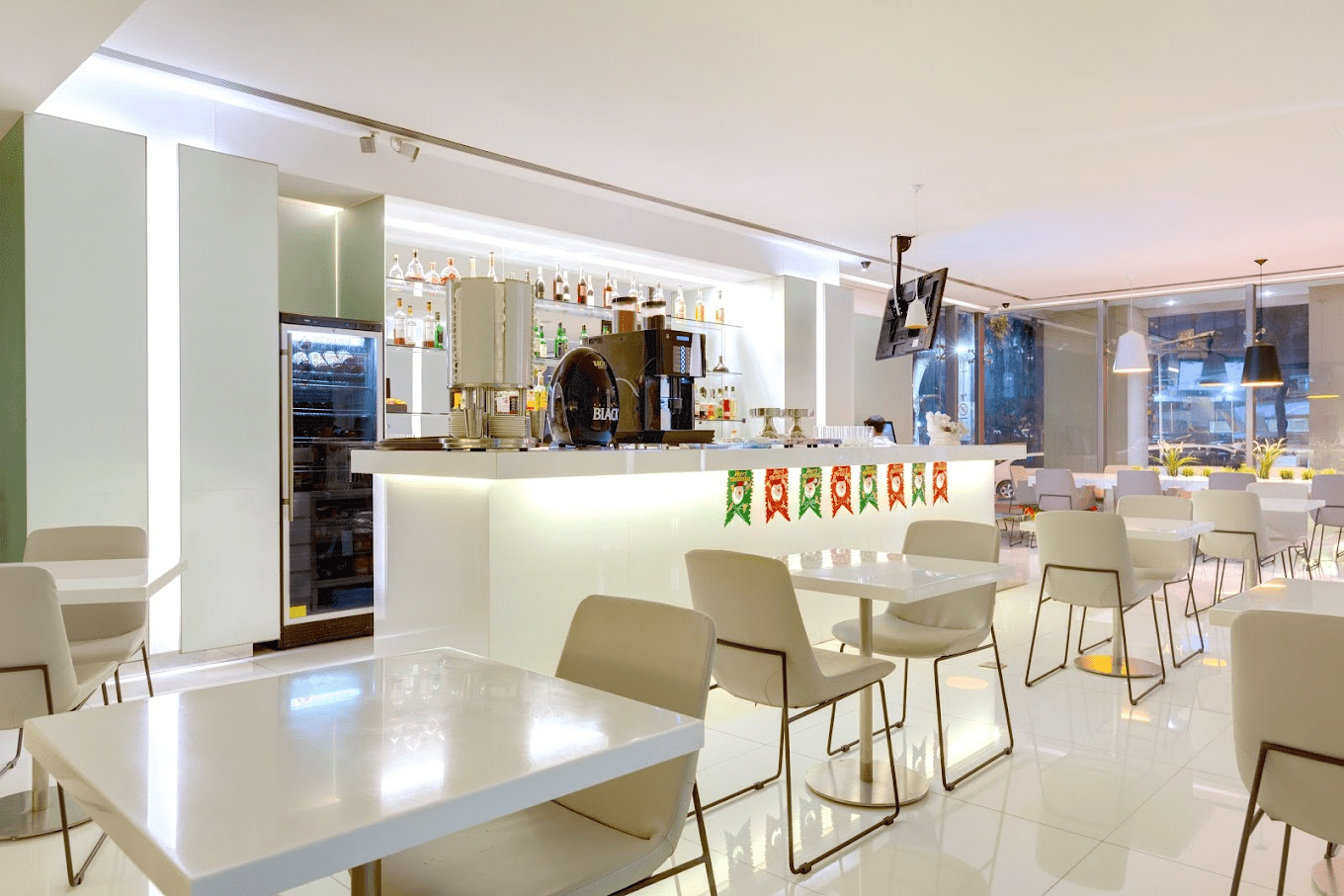 在台北的一抹純白裡停下腳步,入住喜瑞飯店,讓旅行回到剛剛好的節奏