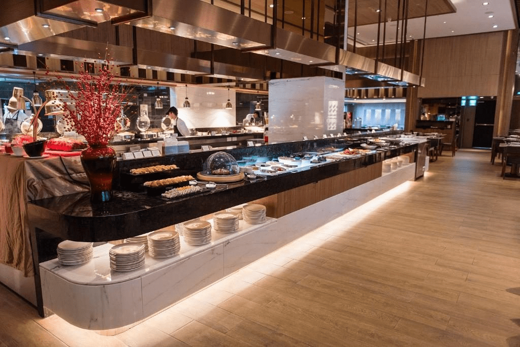 從礁溪市區步行回到房間，在中天溫泉渡假飯店關上門享受只屬於自己的溫泉夜