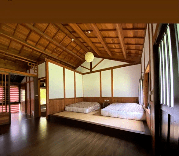 走進南投的湖光與山城日常，從日月潭湖畔木屋住到市區高 CP 住宿的慢旅行提案