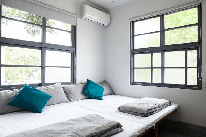 走進南投的湖光與山城日常，從日月潭湖畔木屋住到市區高 CP 住宿的慢旅行提案