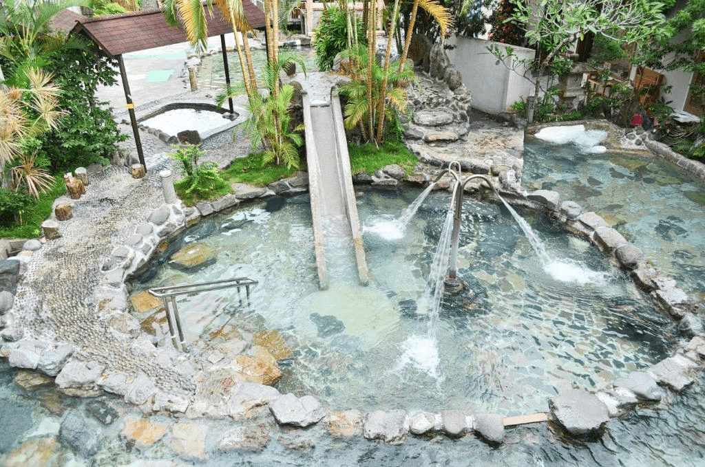 多樣化的溫泉設施讓各年齡層的遊客都能享受極致的放鬆