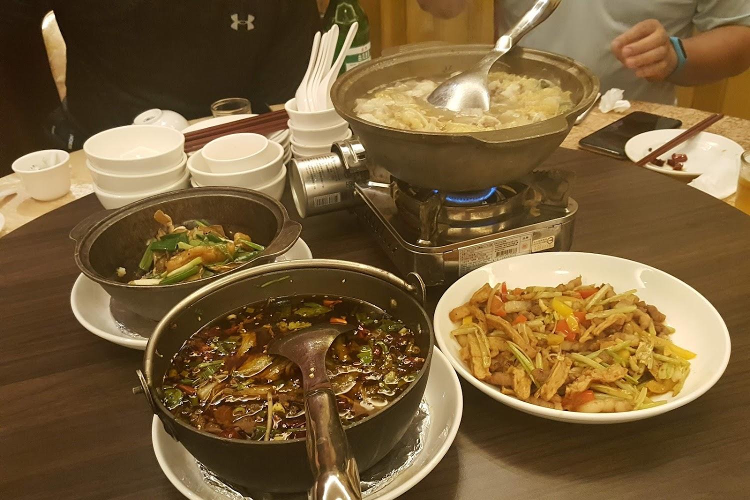 2026南投埔里超值企劃：黑爵士民宿聯手蔡記東華食府，限時一泊二食雙人只要 2,000 元！