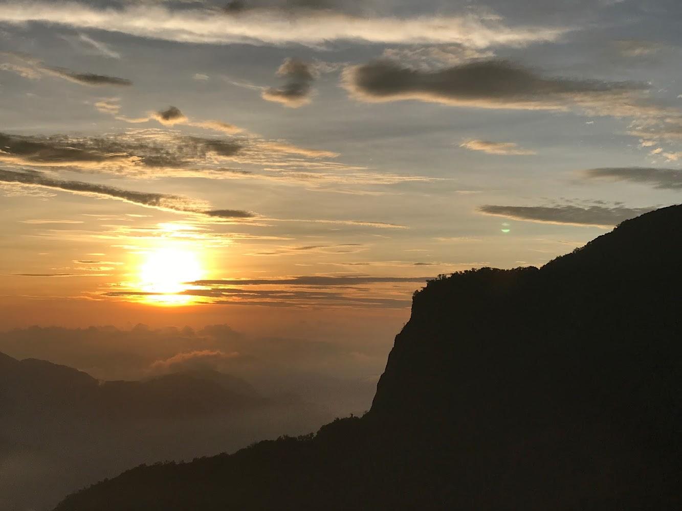2026阿里山避暑秘境｜二萬坪車站旁的雲海行旅，獨享塔山夕照與星空森林木屋