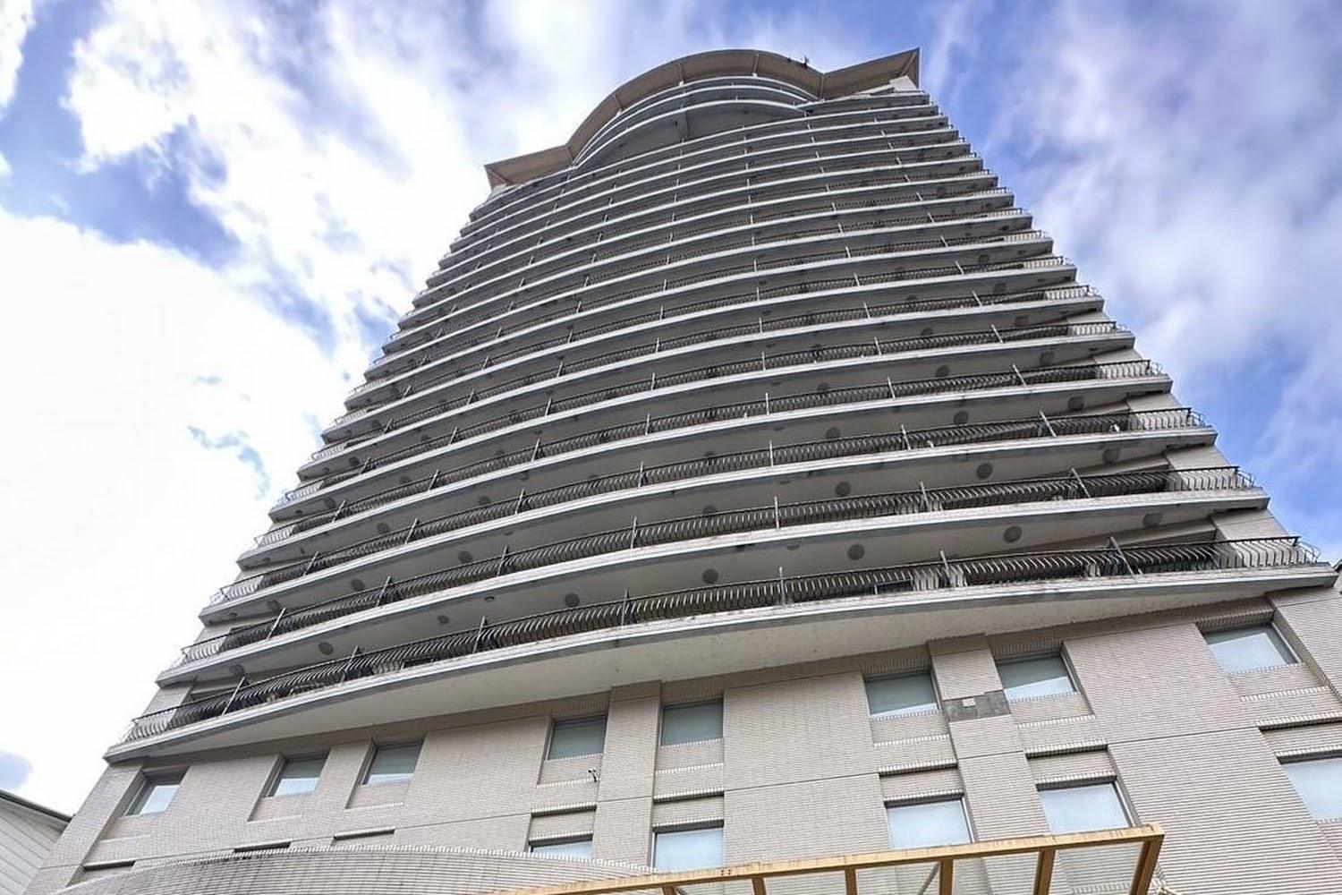 2026日月潭住宿推薦｜淶滬文旅酒店每人不到900元！第一高樓湖景家庭房超殺優惠，水社碼頭核心地段首選