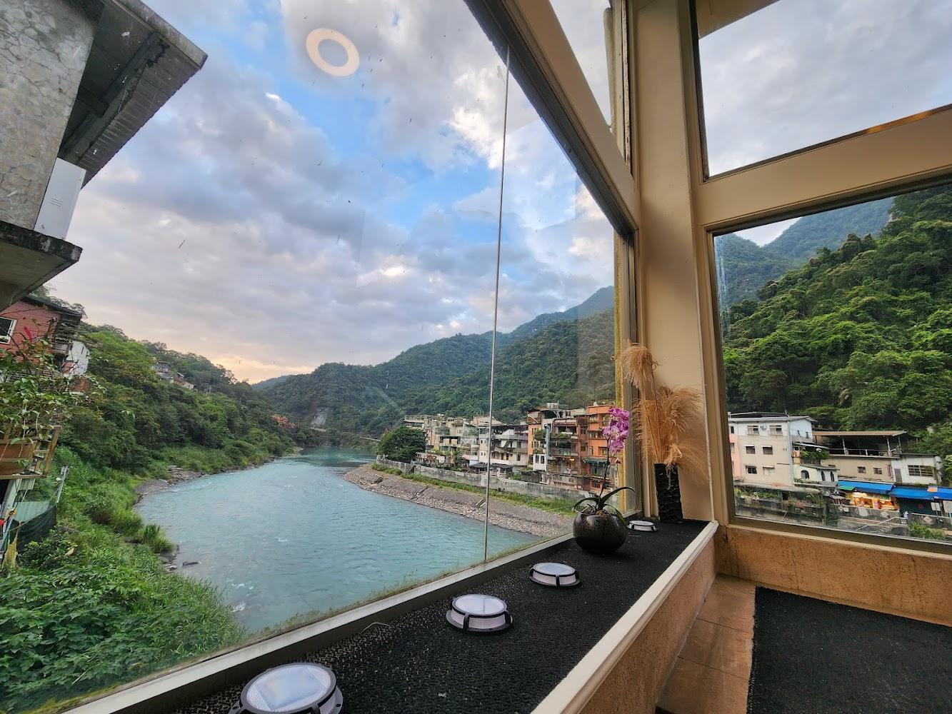 2026烏來溫泉季盛大開啟！走進深秋美人湯，精選水岸溪景與極致奢華旅宿推薦