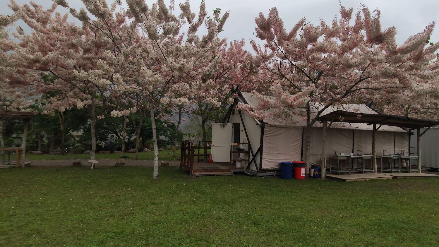 【2026高雄露營】六龜遠山望月溫泉風呂，豪華狩獵帳×私人湯屋VILLA！限時預訂現折500元