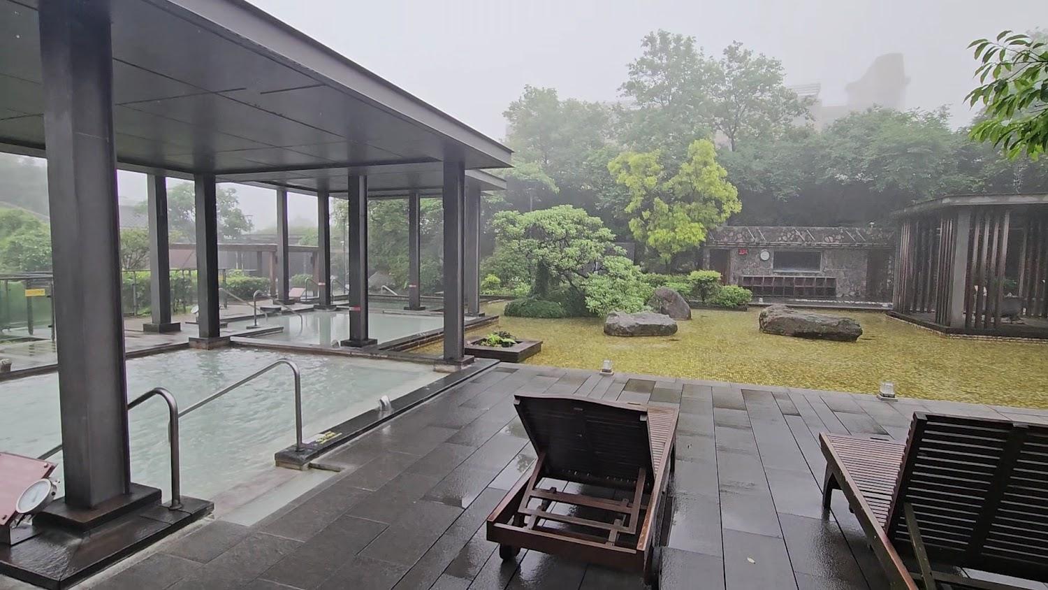 【2026陽明山溫泉推薦】天籟渡假酒店千坪露天風呂！牛奶湯一泊二食 $6999 起