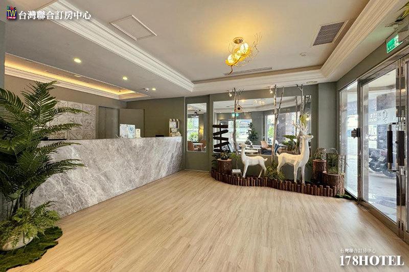 簡約洗練的衛浴空間與客房設計