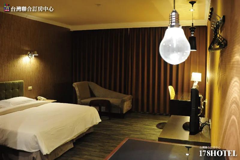 高雄河堤戀館-汽車旅館