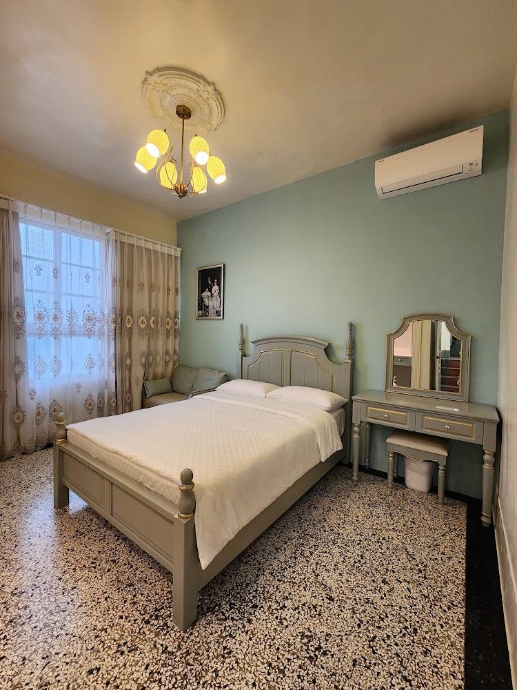 2026台南安平住宿推薦》朗香洋房平日雙人包棟$5888起！住進1964年法式藝術老宅