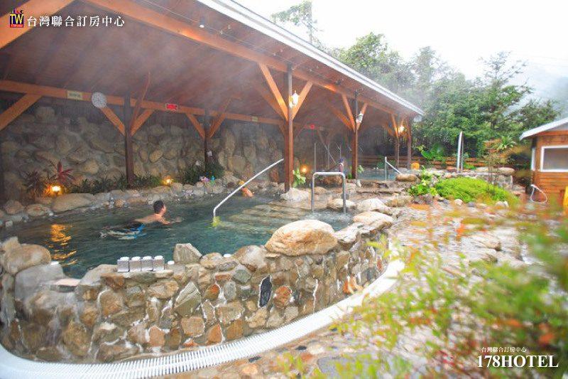 2026谷關住宿推薦》麗池山水飯店一泊一食$2,999！入住白色歐風城堡享絕美雲海溫泉