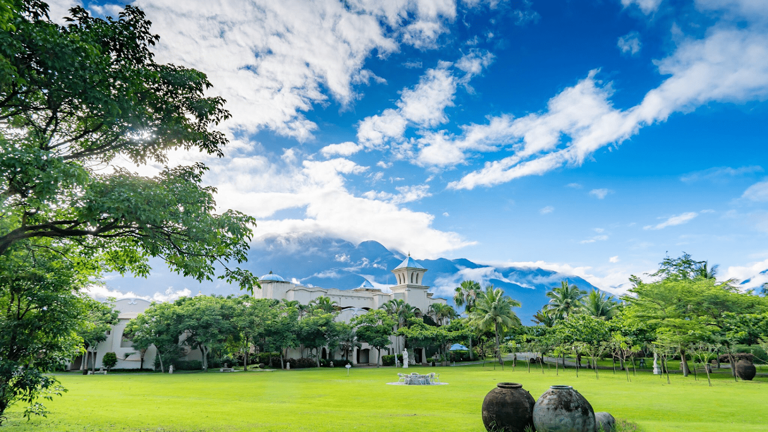 花蓮理想大地$4,999限時升等蜜月客房！搭遊艇遊運河，秒飛歐洲「台版威尼斯」渡假首選