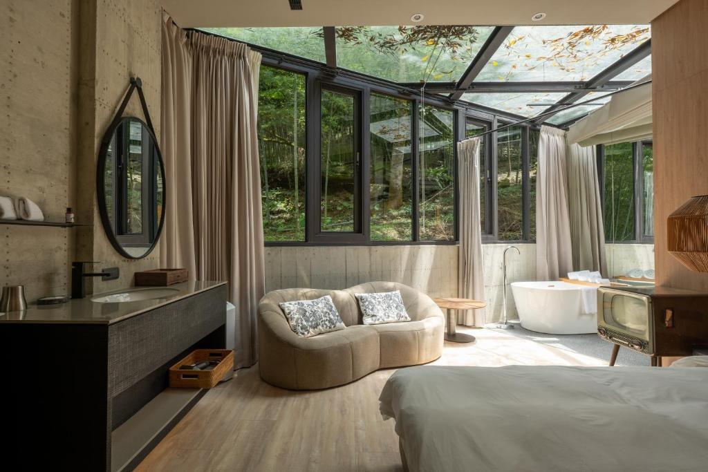 【2026溪頭住宿推薦】5間精選森林系旅宿！從親子飯店到絕美隱世玻璃屋，享受深呼吸療癒之旅