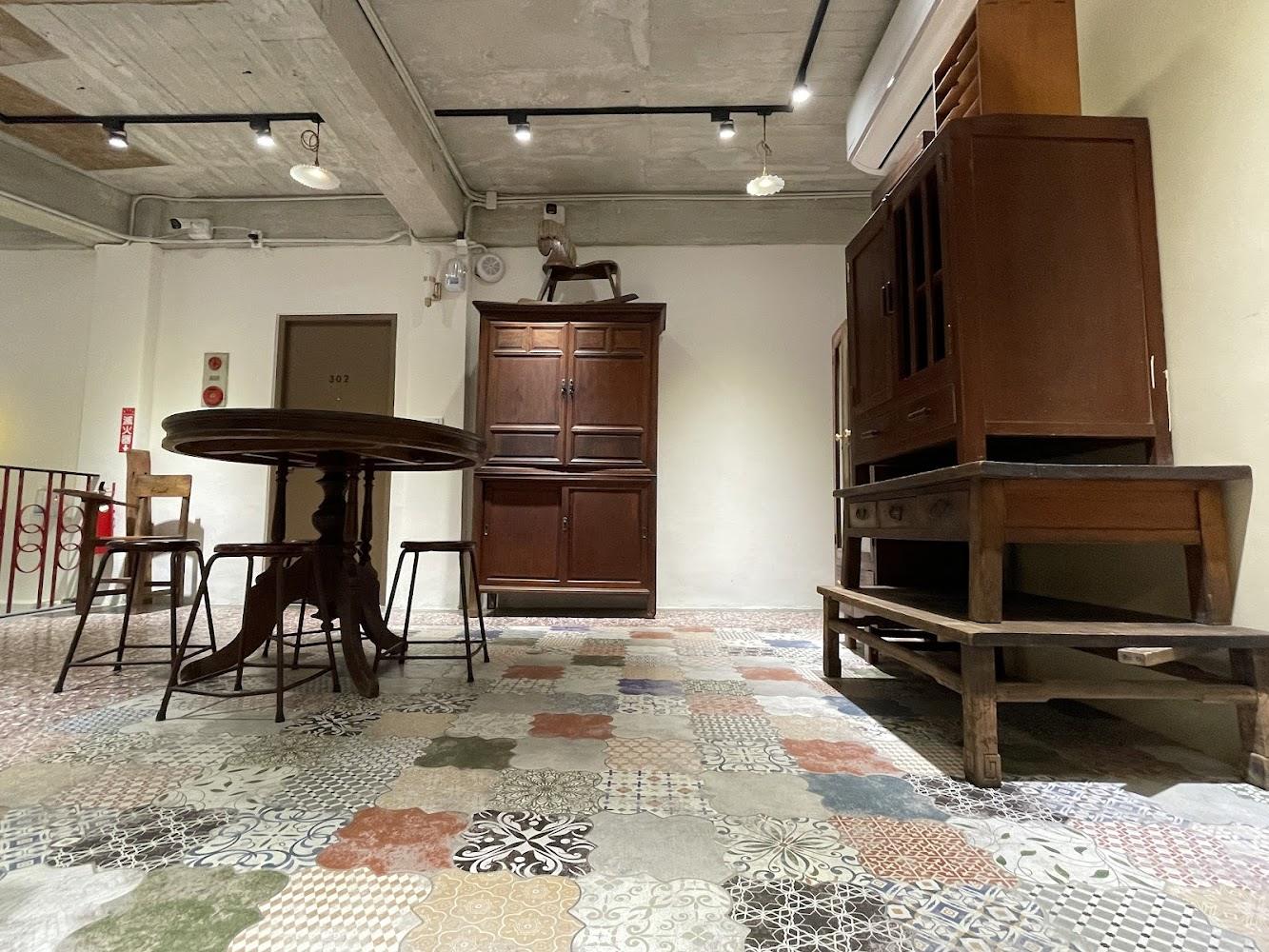 2026 彰化美學新地標：玩印團隊攜手三和大旅社，以手作絹印翻轉老屋空間故事