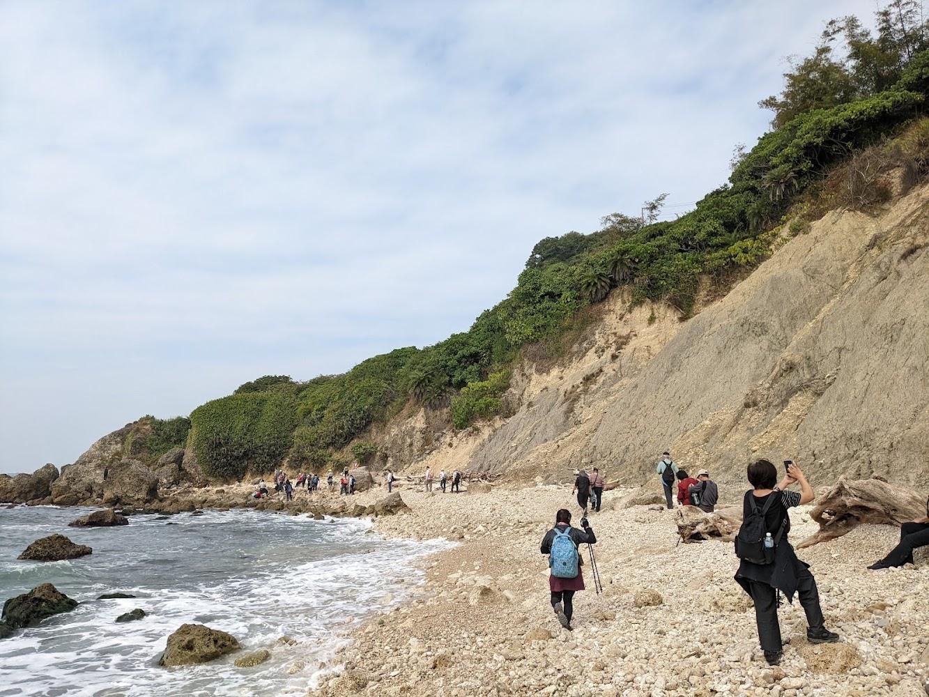 【2026高雄旅遊】揭開柴山阿朗壹神秘面紗！探訪絕美海蝕洞、夕陽秘境與超人氣海景咖啡廳